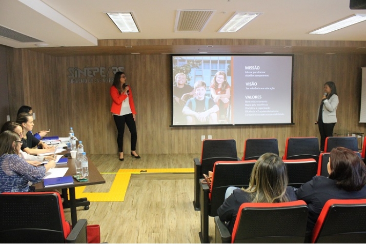 Instituições de ensino apresentam estratégias de comunicação