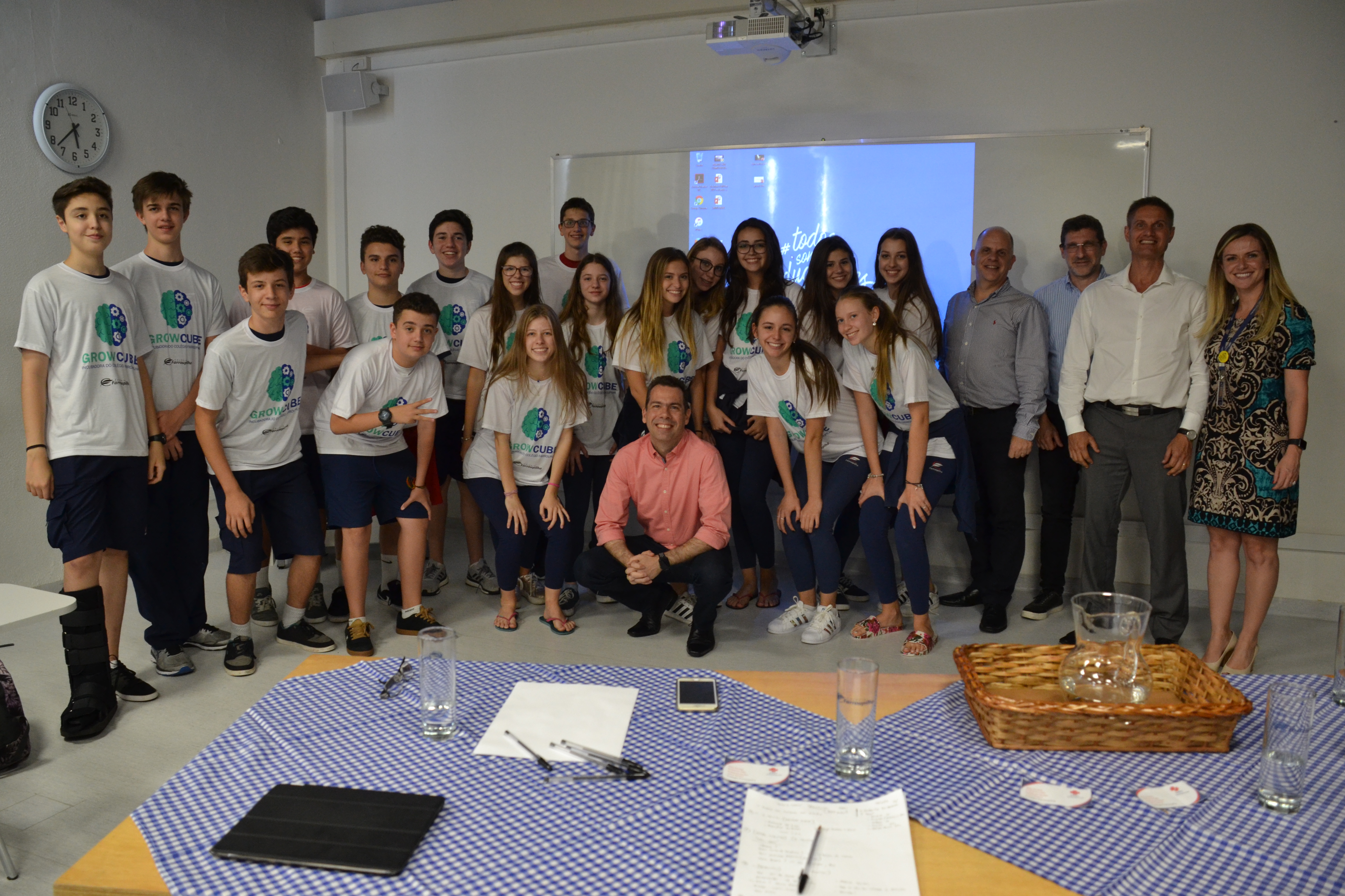 Colégio Farroupilha: Estudantes concluem a primeira etapa da GrowCube, escola de negócios