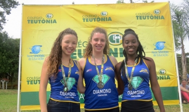 Equipe de atletismo do CEAT conquista 14 medalhas no Troféu Teutônia