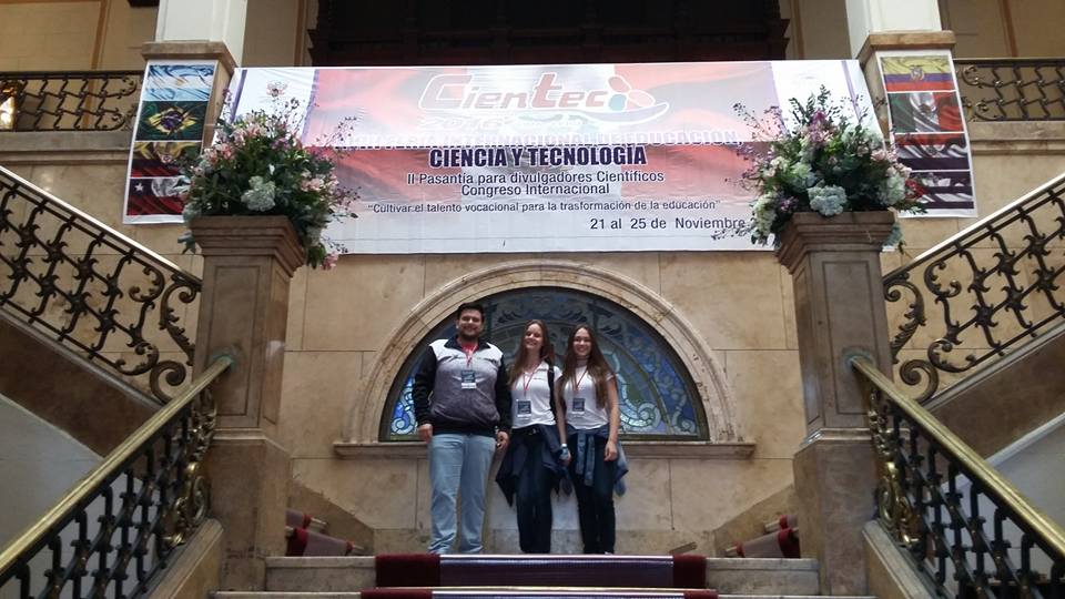 Alunas da IENH participam de Feira Internacional de Ciência e Tecnologia no Peru