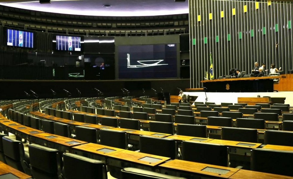 Câmara dos Deputados aprova medida provisória que dispensa o cumprimento dos 200 dias letivos