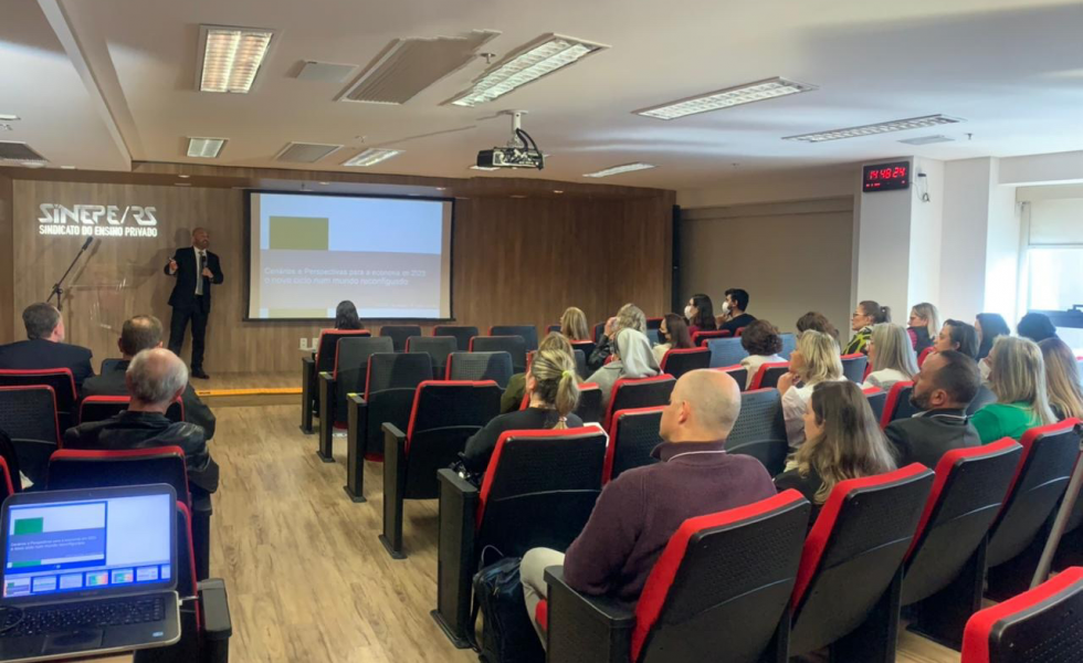 Captação e fidelização de alunos nas escolas foi tema do seminário de matrículas 2023